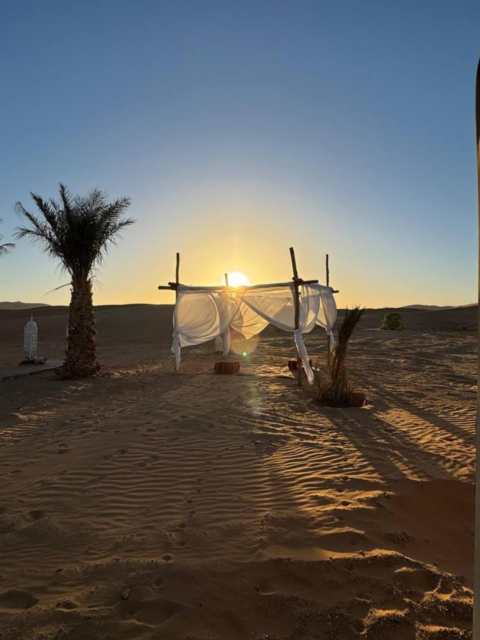 Sahara Luxury Camp Vip Hotel Merzouga Bagian luar foto